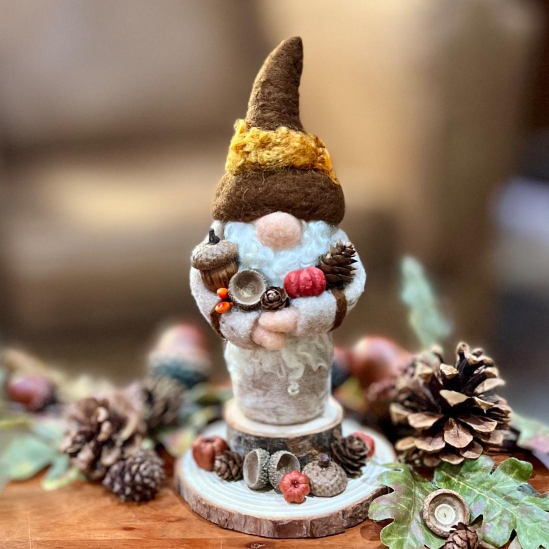 Needle felted thanksgiving gnome, fall colored gnome — photo 1