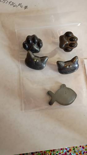 Gray kitty paws and kitty face set