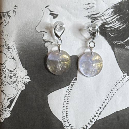 White yellowish Moon face earrings