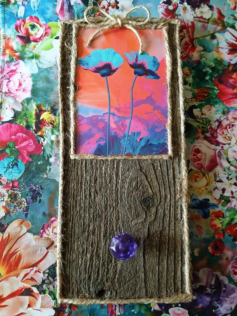 Psychedelic Poppies Jewelry Hanger — photo 1