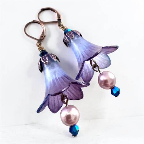 Violet Purple Gradient Flower EarrIngs, Large Pearl And Crystal Lavender Statement Floral Earrings, Whimsical Purple Faerie Earrings