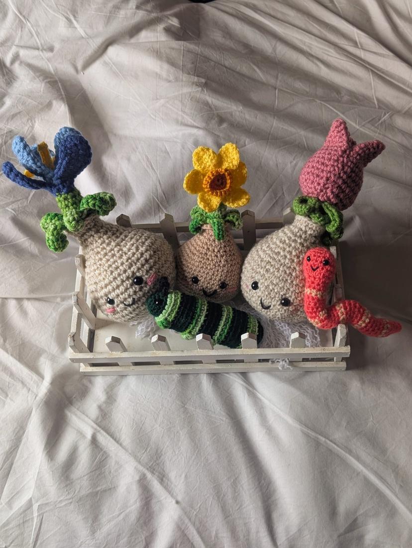 Handmade crochet Bulbs and Critters — photo 1