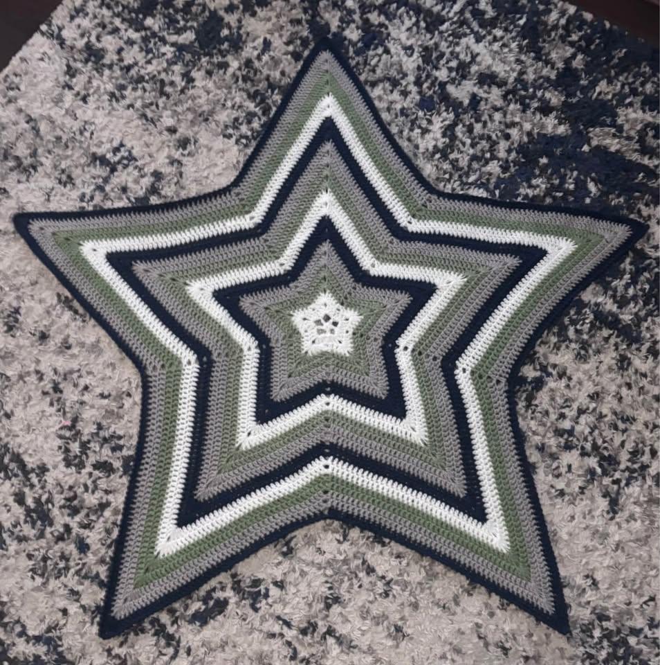 Handmade crochet star blanket — photo 1